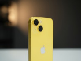 iPhone 14充电可以玩手机吗？