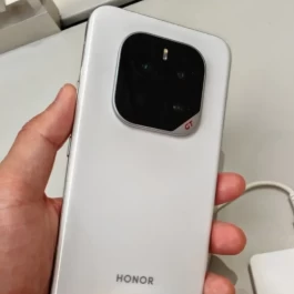 想要6年不换手机的，2025公认“口碑霸榜”的4款，值得“闭眼入”