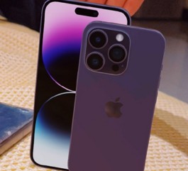 iPhone 14 plus送快充线吗？