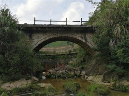 石龙石拱桥