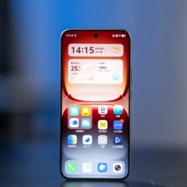 双11公认“接近完美”的3款直屏手机,认可度高,轻松战七年 双11公认“接近完美”的3款直屏手机,认可度高,轻松战七年