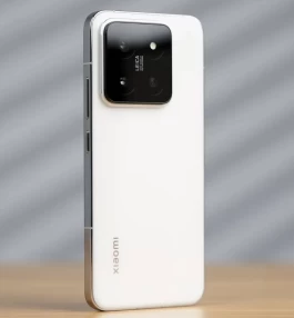 从4599跌至2609元，16GB+512GB配徕卡长焦，再战三年