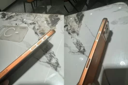 iPhone 17 Pro湿纸巾擦拭后漆面脱落严重！