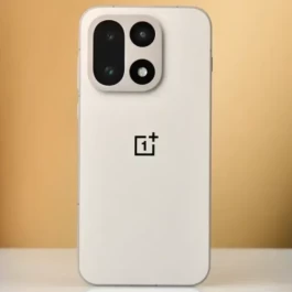 从iPhone 15换到一加15，已经一个月了，有些话真的不吐不快