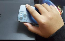 iPhone 13 mini怎么装两张卡？