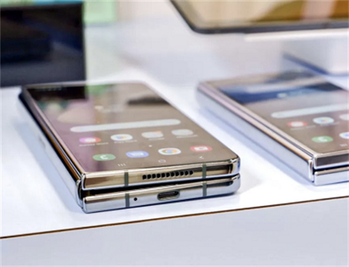 三星Galaxy Z Fold 6可能与前代产品拥有相同尺寸的电池