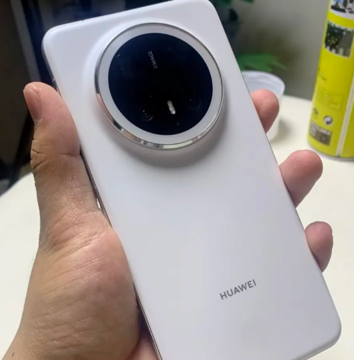 华为系列中的隐藏“宝马”机型，如今来到3千出头，Mate80机主们后悔了吗？