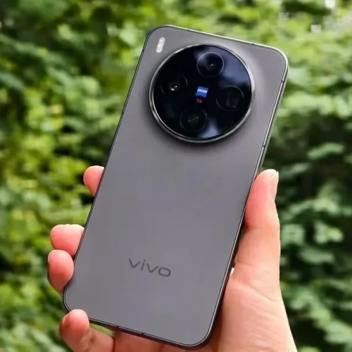 懂行的人宁愿买vivo x300，也不会买oppo find x9，你猜是为什么？