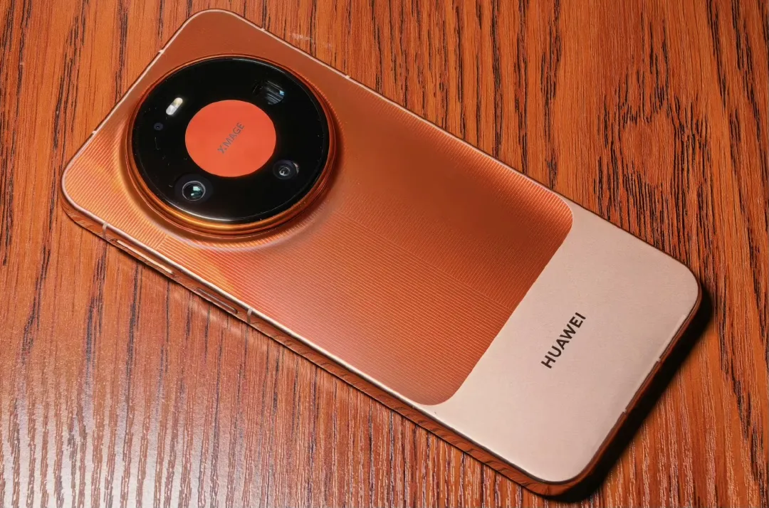 华为Mate90 Pro评测：犹豫标准版还是Pro？看完再决定